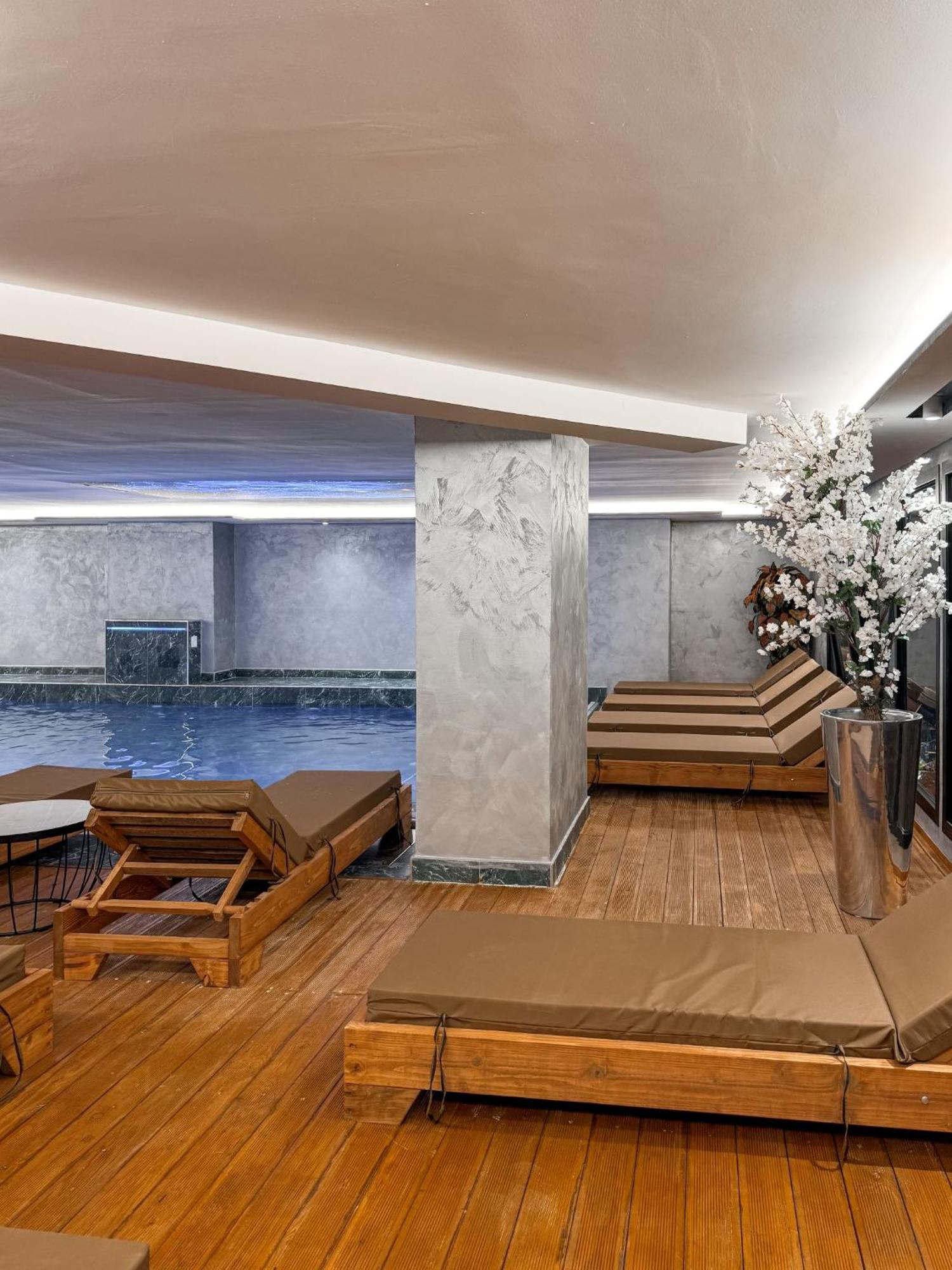 Toer Hotel & Spa Saranda Kültér fotó