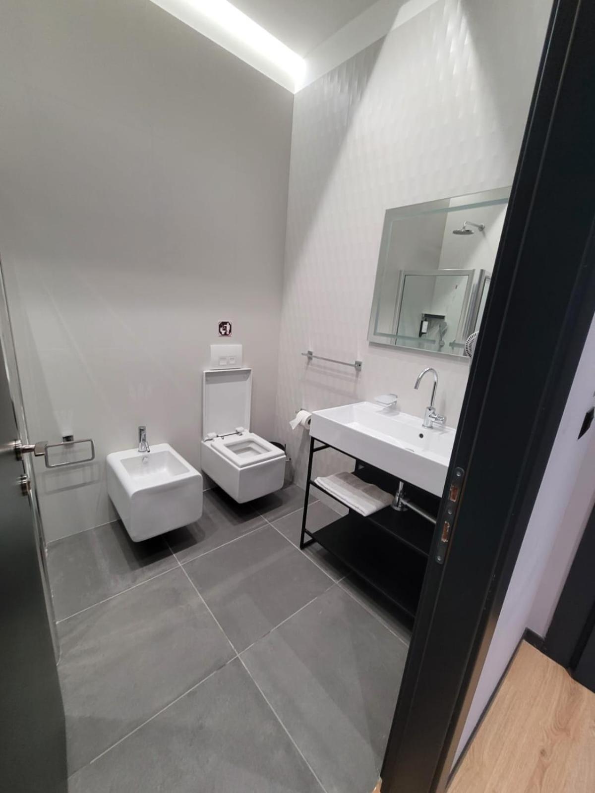 Toer Hotel & Spa Saranda Kültér fotó