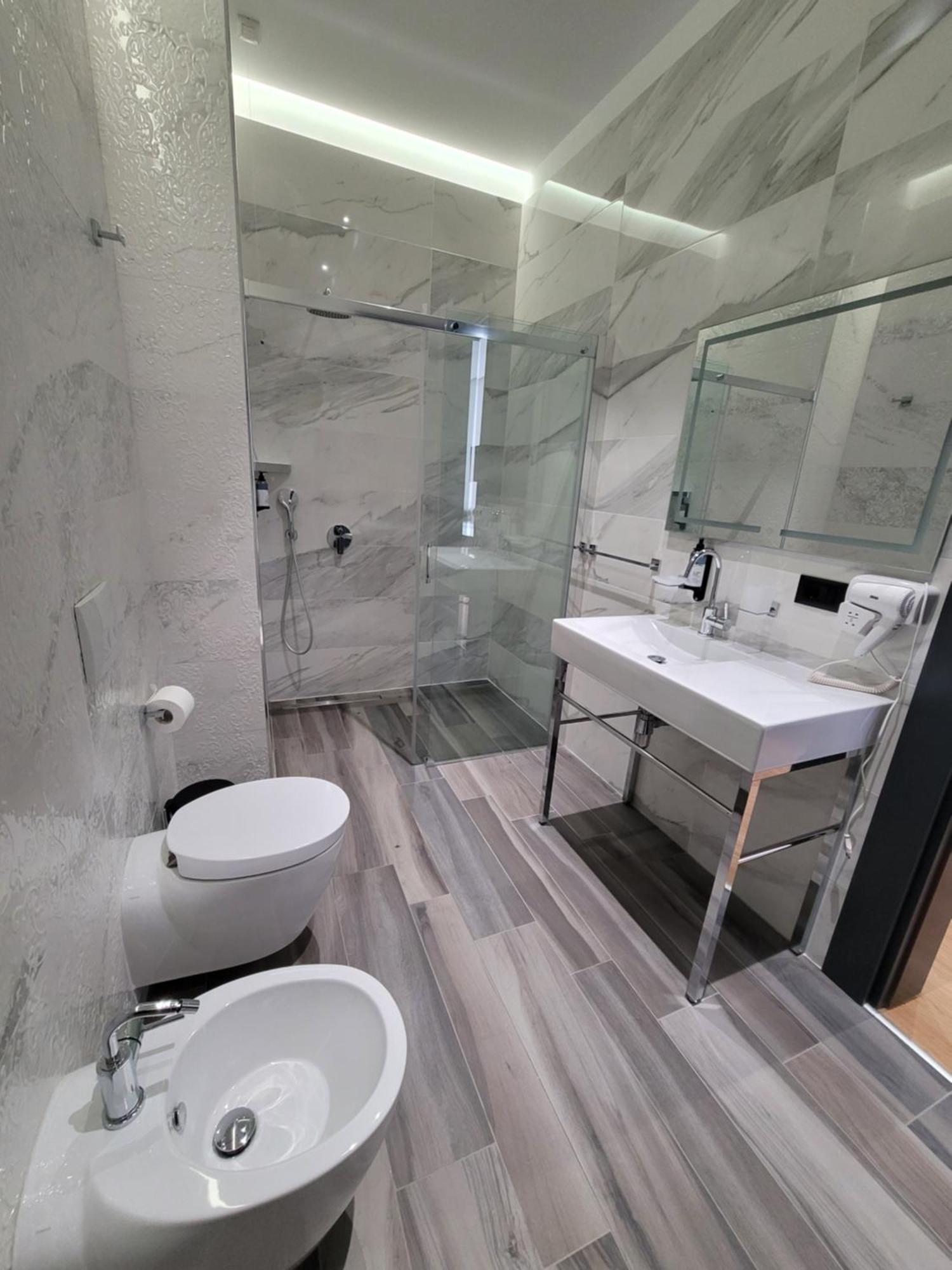 Toer Hotel & Spa Saranda Kültér fotó