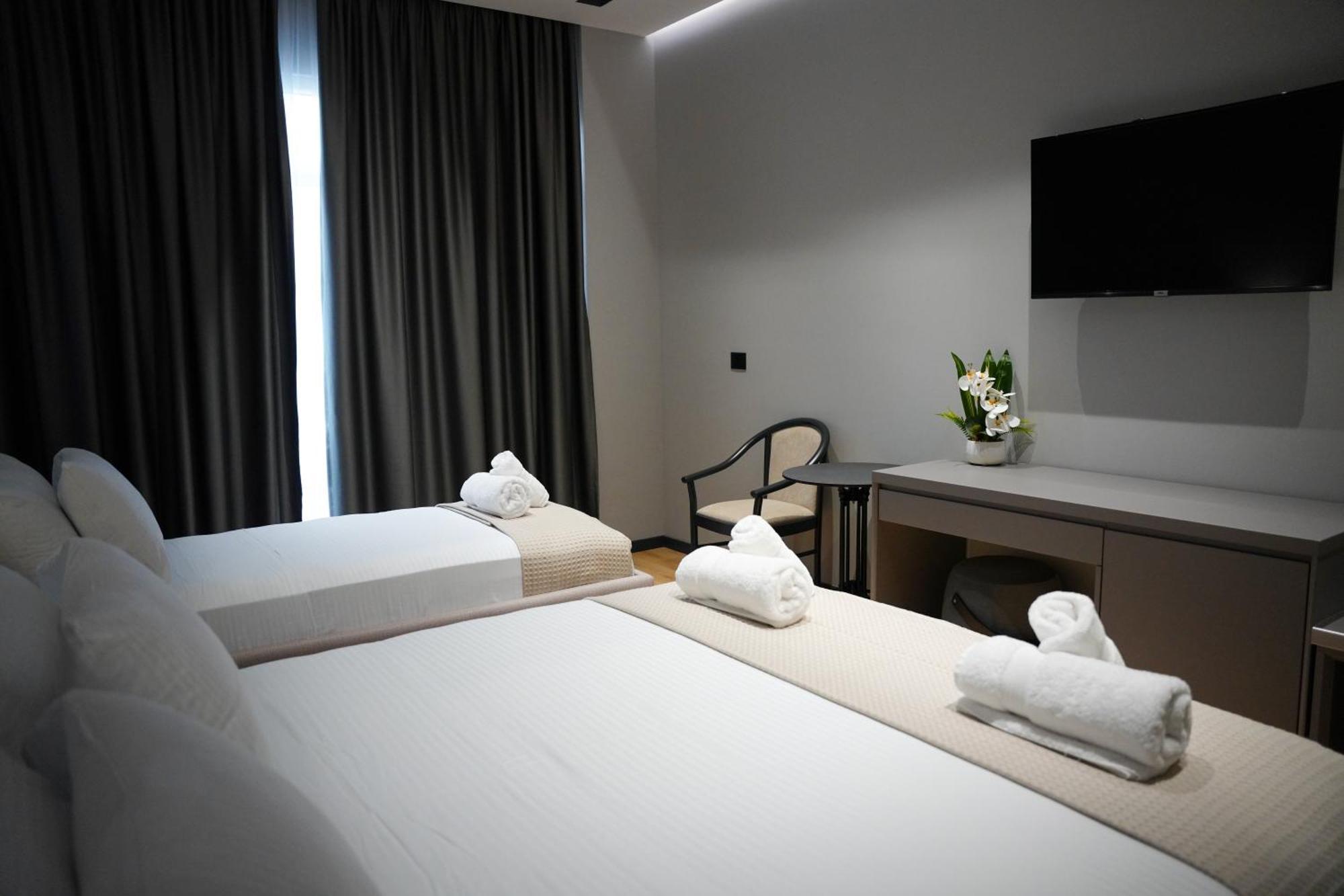 Toer Hotel & Spa Saranda Kültér fotó