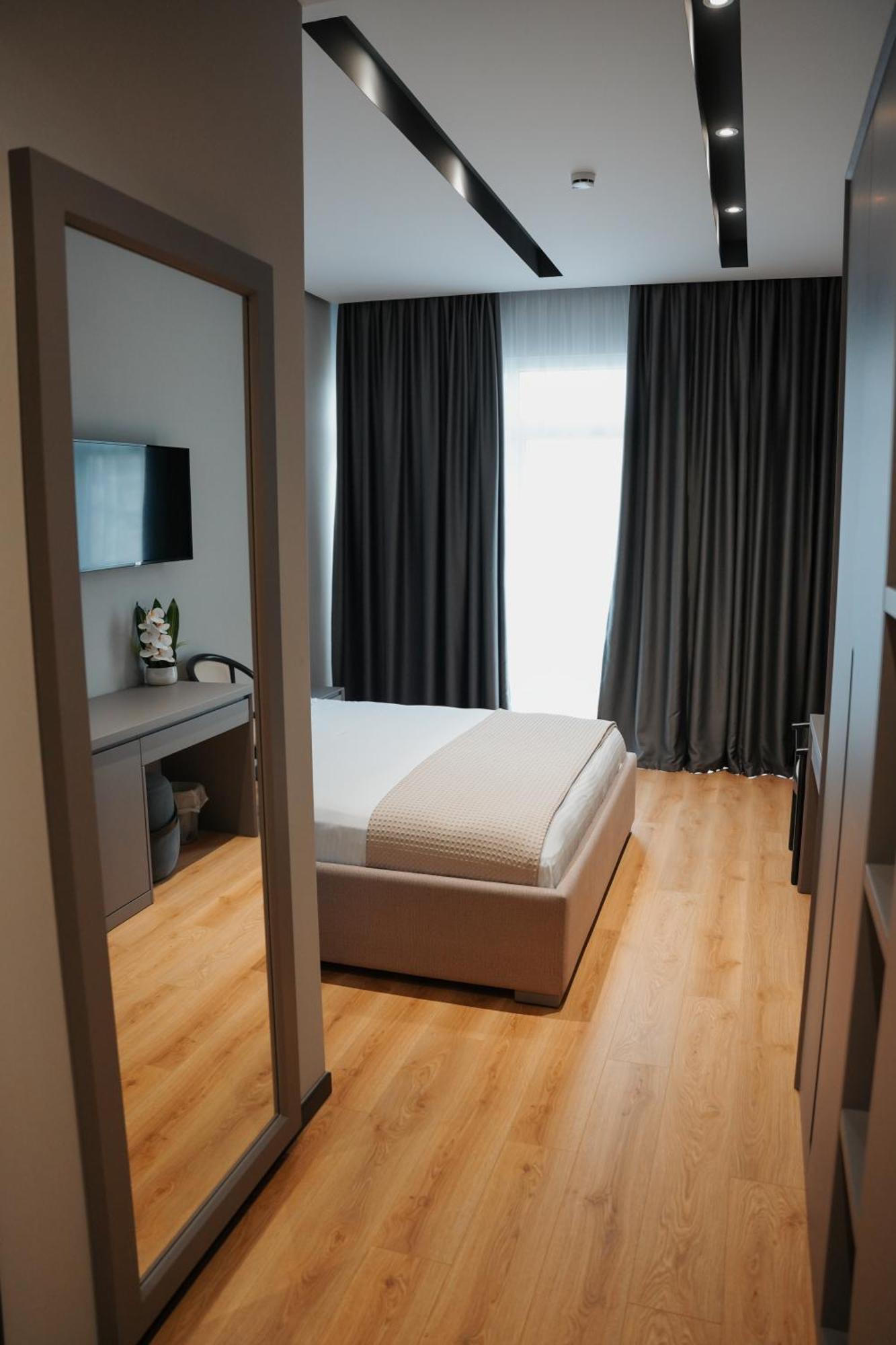 Toer Hotel & Spa Saranda Kültér fotó