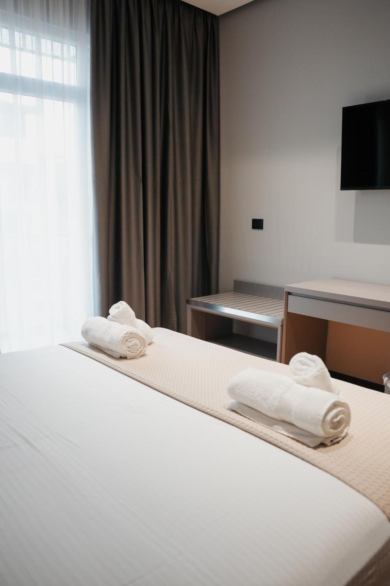 Toer Hotel & Spa Saranda Kültér fotó