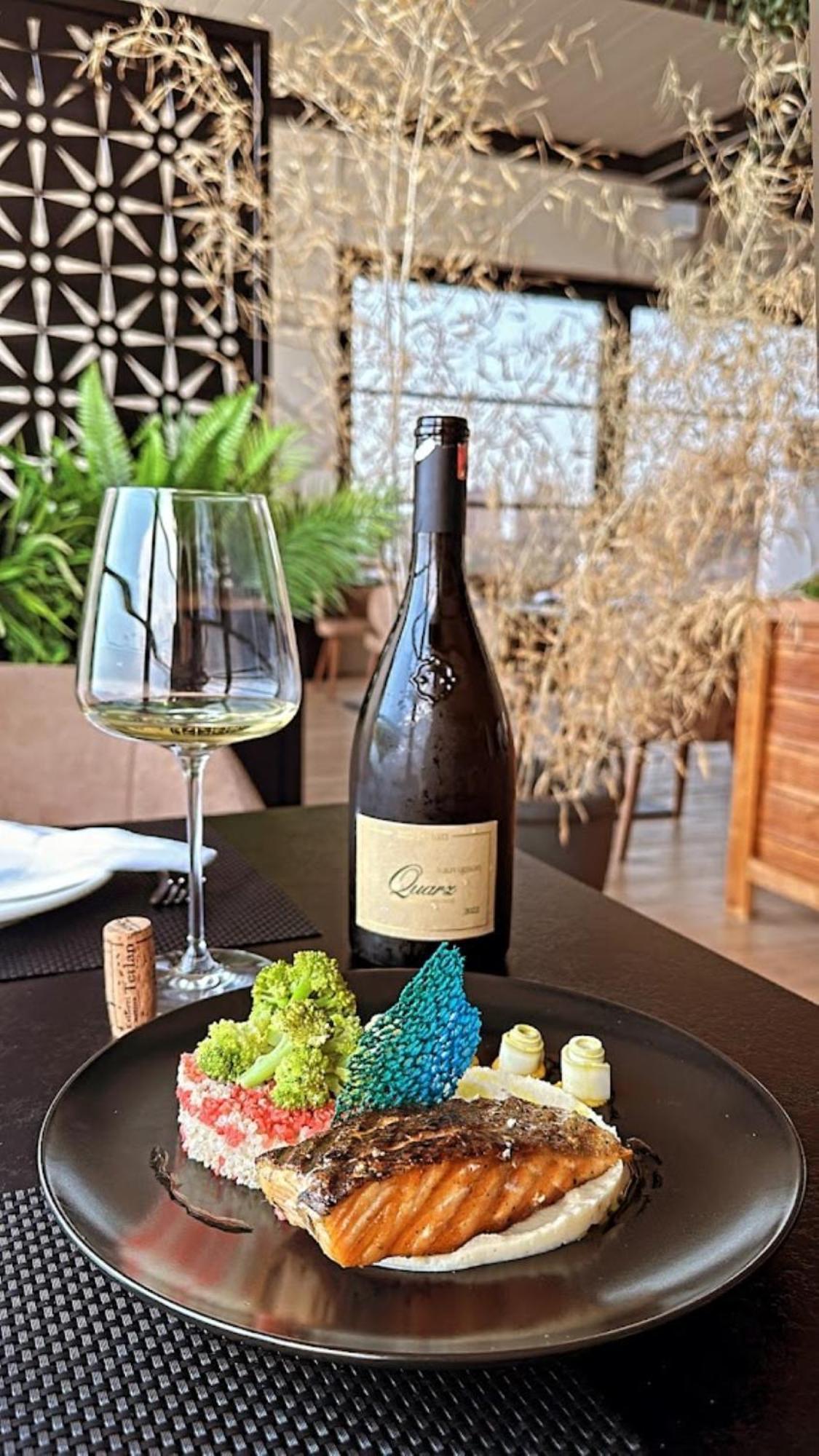 Toer Hotel & Spa Saranda Kültér fotó